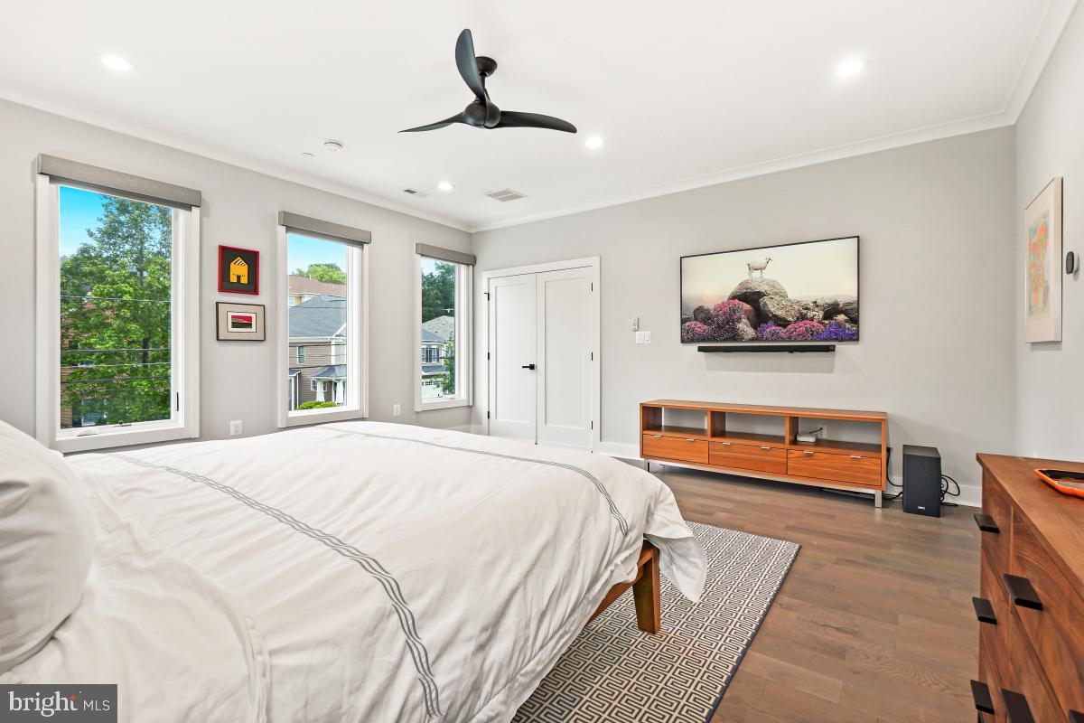 AYRLAWN - Residential