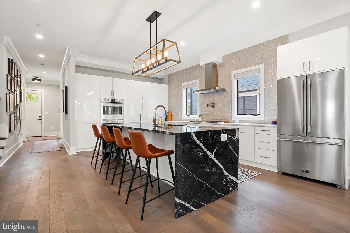 AYRLAWN - Residential