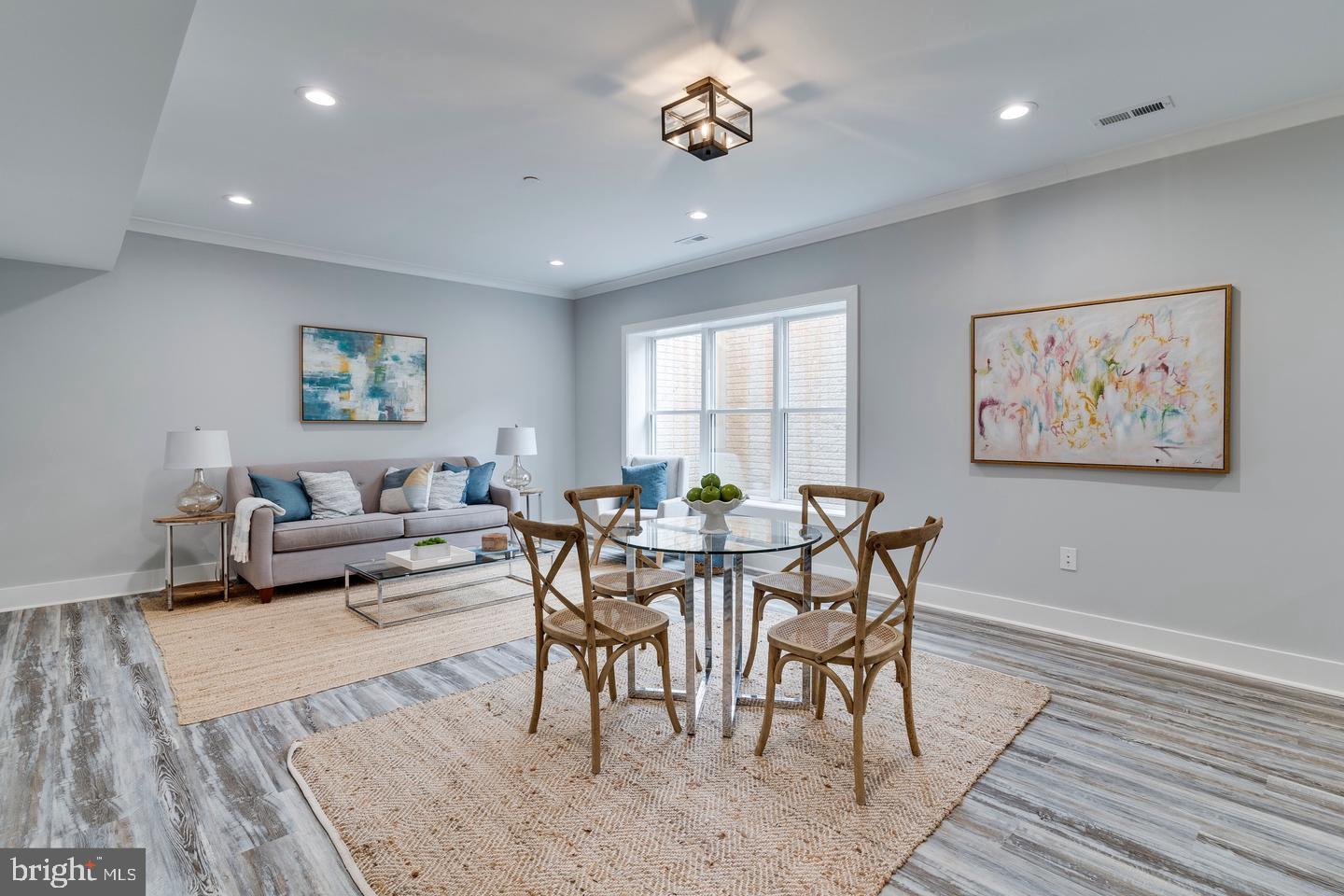 AYRLAWN - Residential