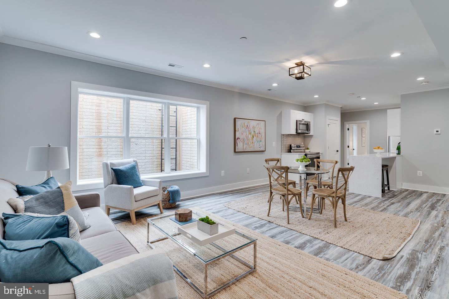 AYRLAWN - Residential