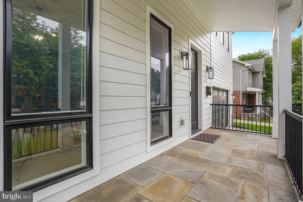 AYRLAWN - Residential