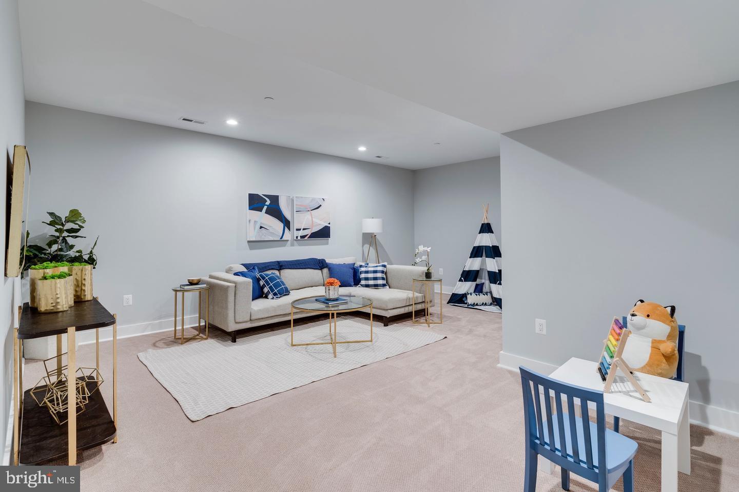 AYRLAWN - Residential