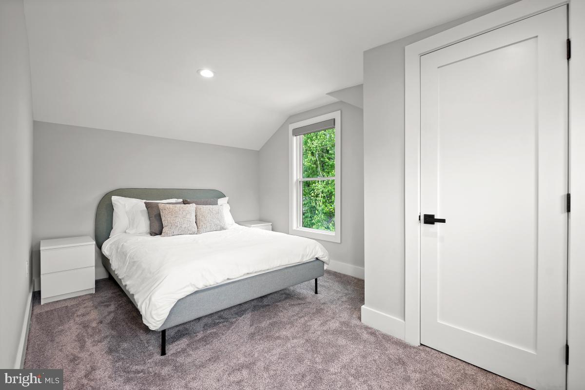 AYRLAWN - Residential