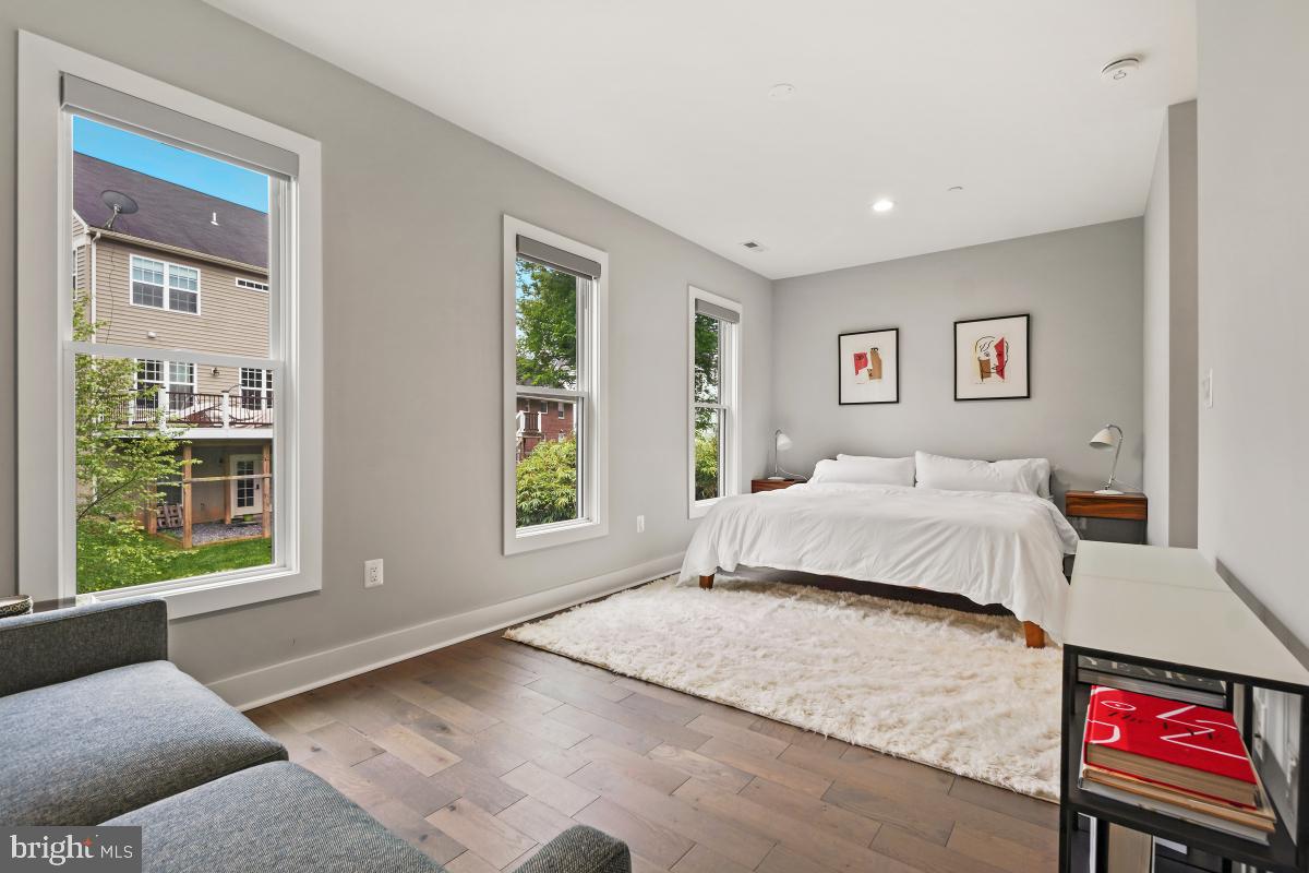 AYRLAWN - Residential