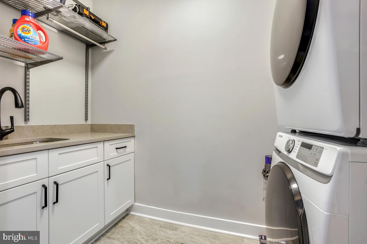 AYRLAWN - Residential