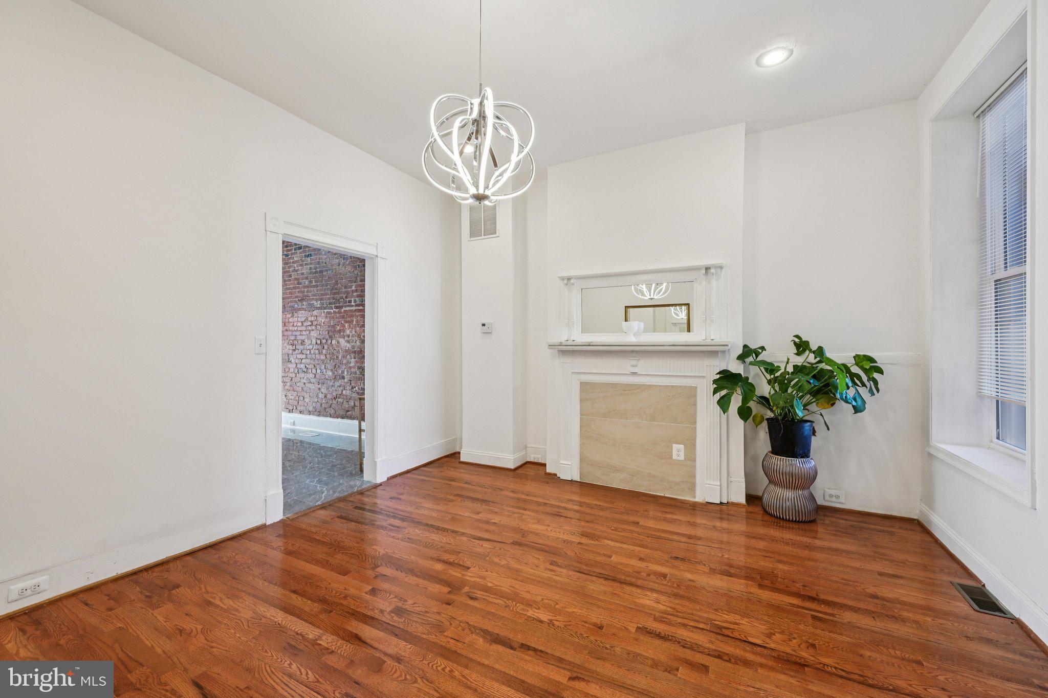 RESERVOIR HILL - Residential