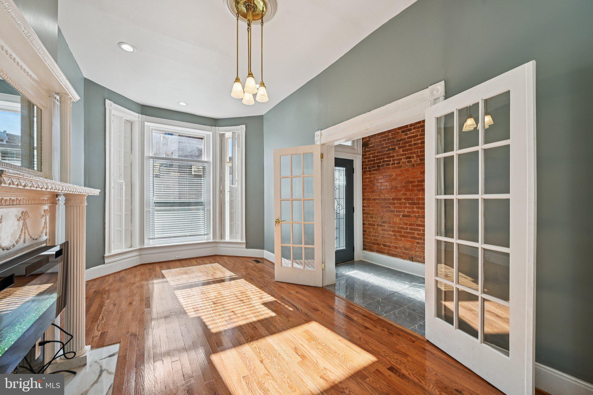 RESERVOIR HILL - Residential