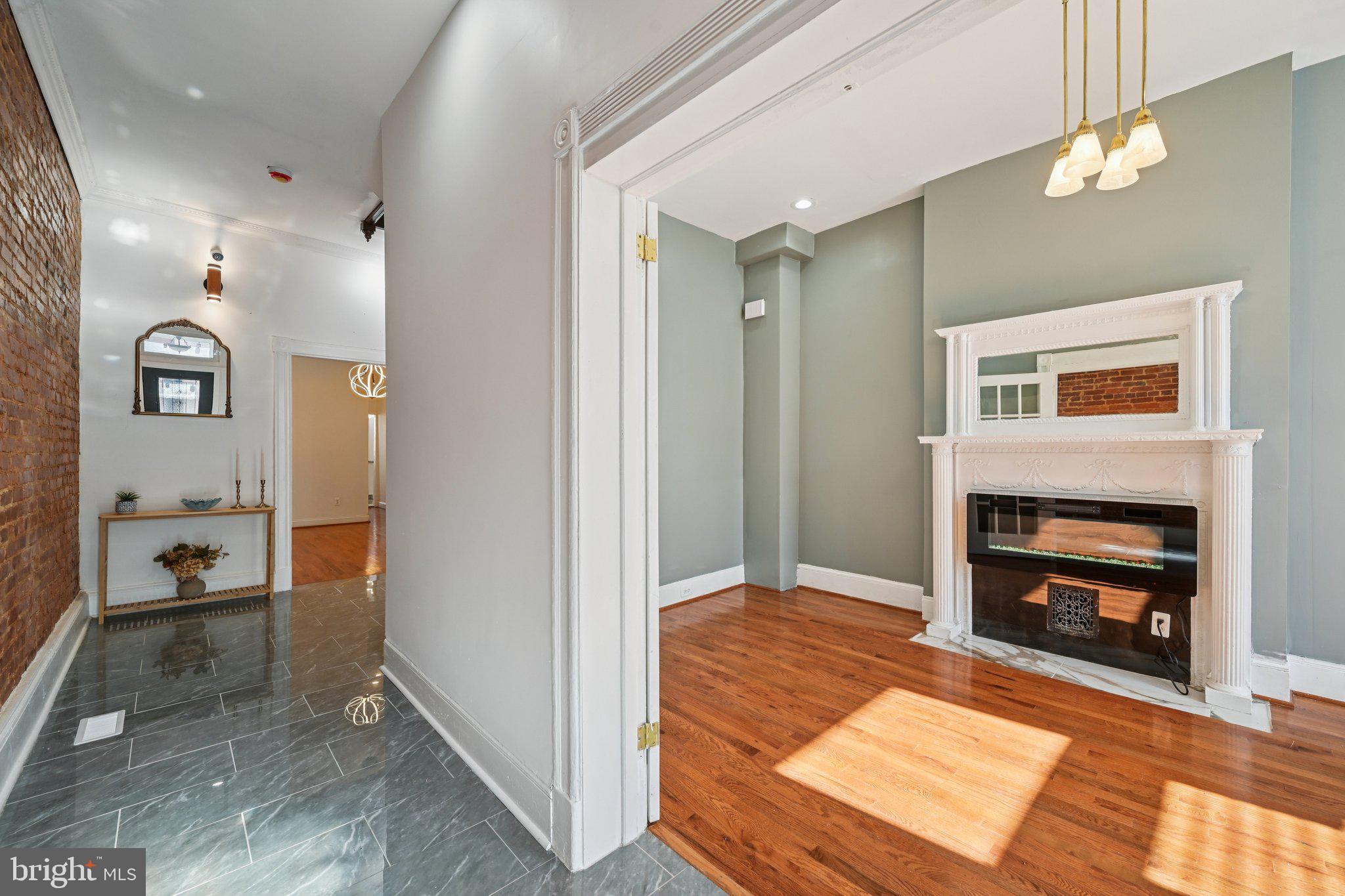 RESERVOIR HILL - Residential