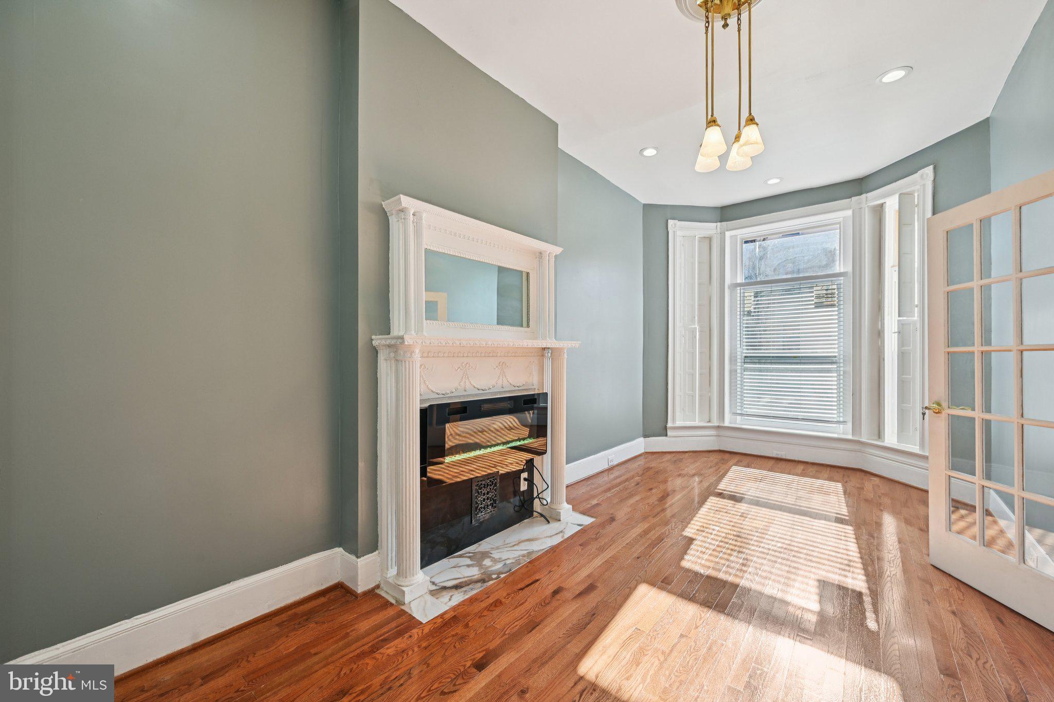 RESERVOIR HILL - Residential