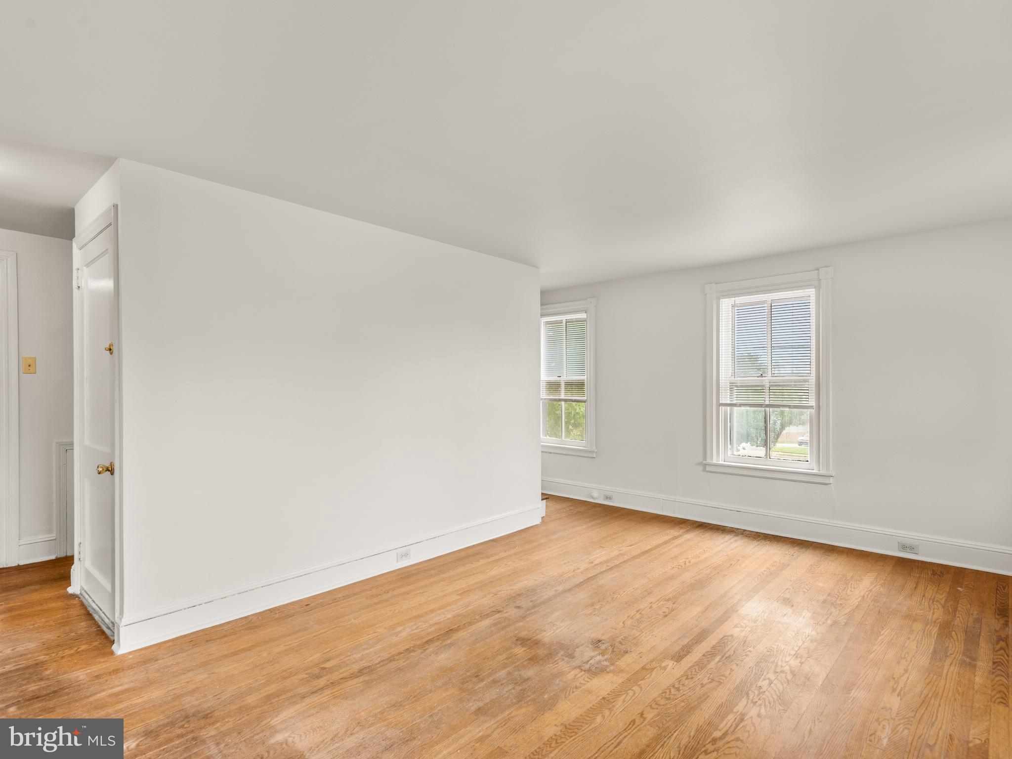 2635 W CHESTER PIKE
