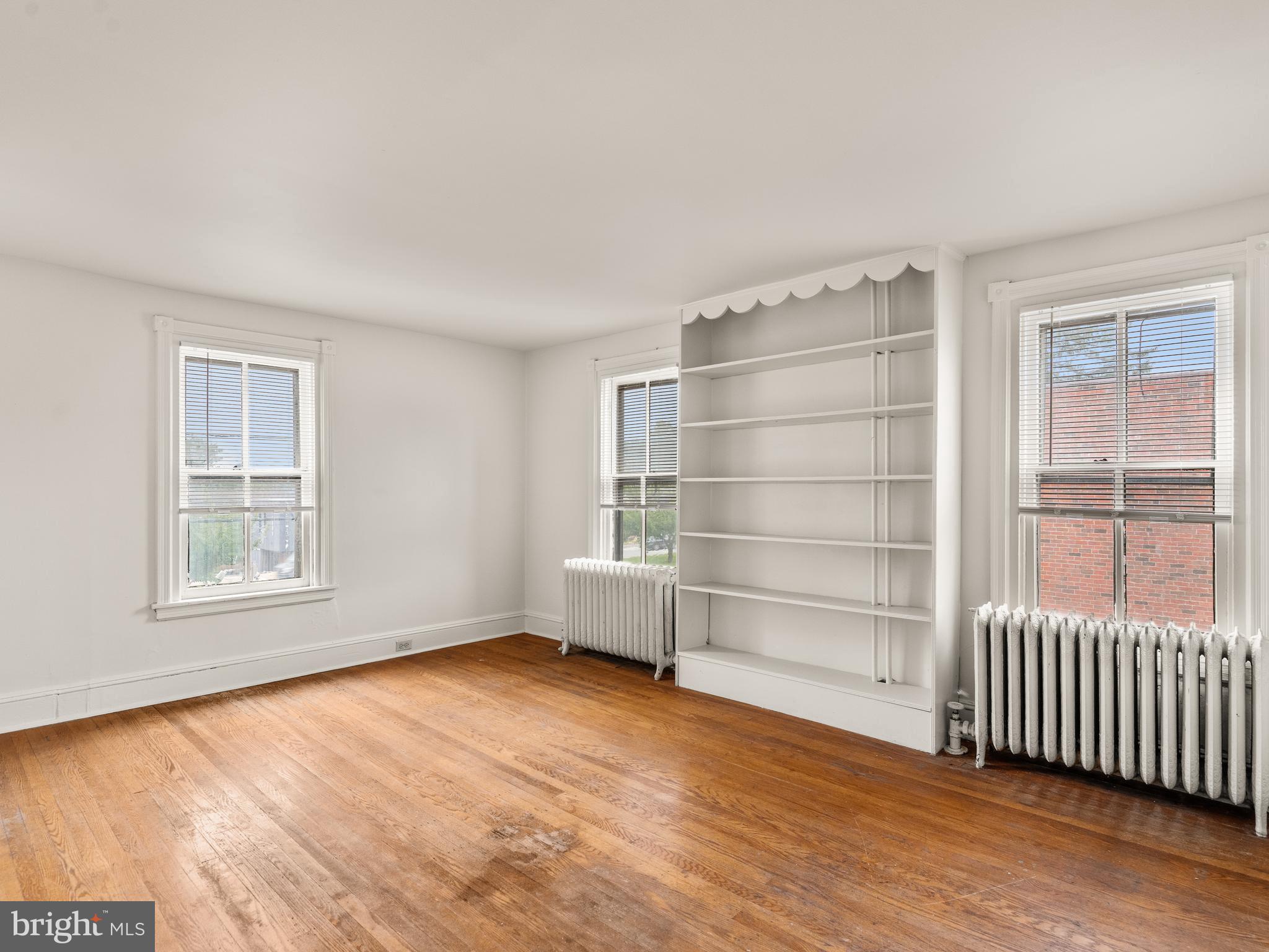 2635 W CHESTER PIKE