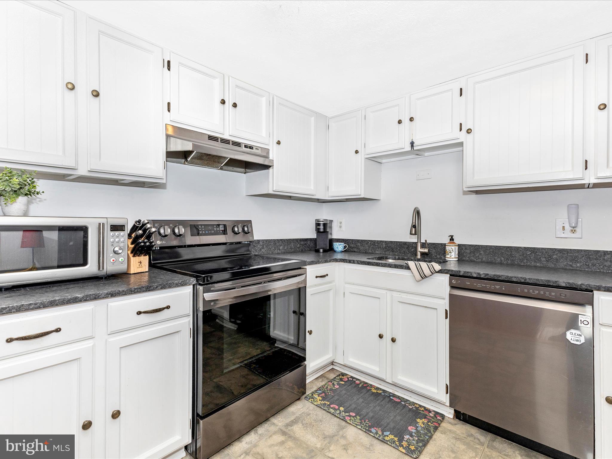 VILLAGE OF OWEN BROWN - Residential