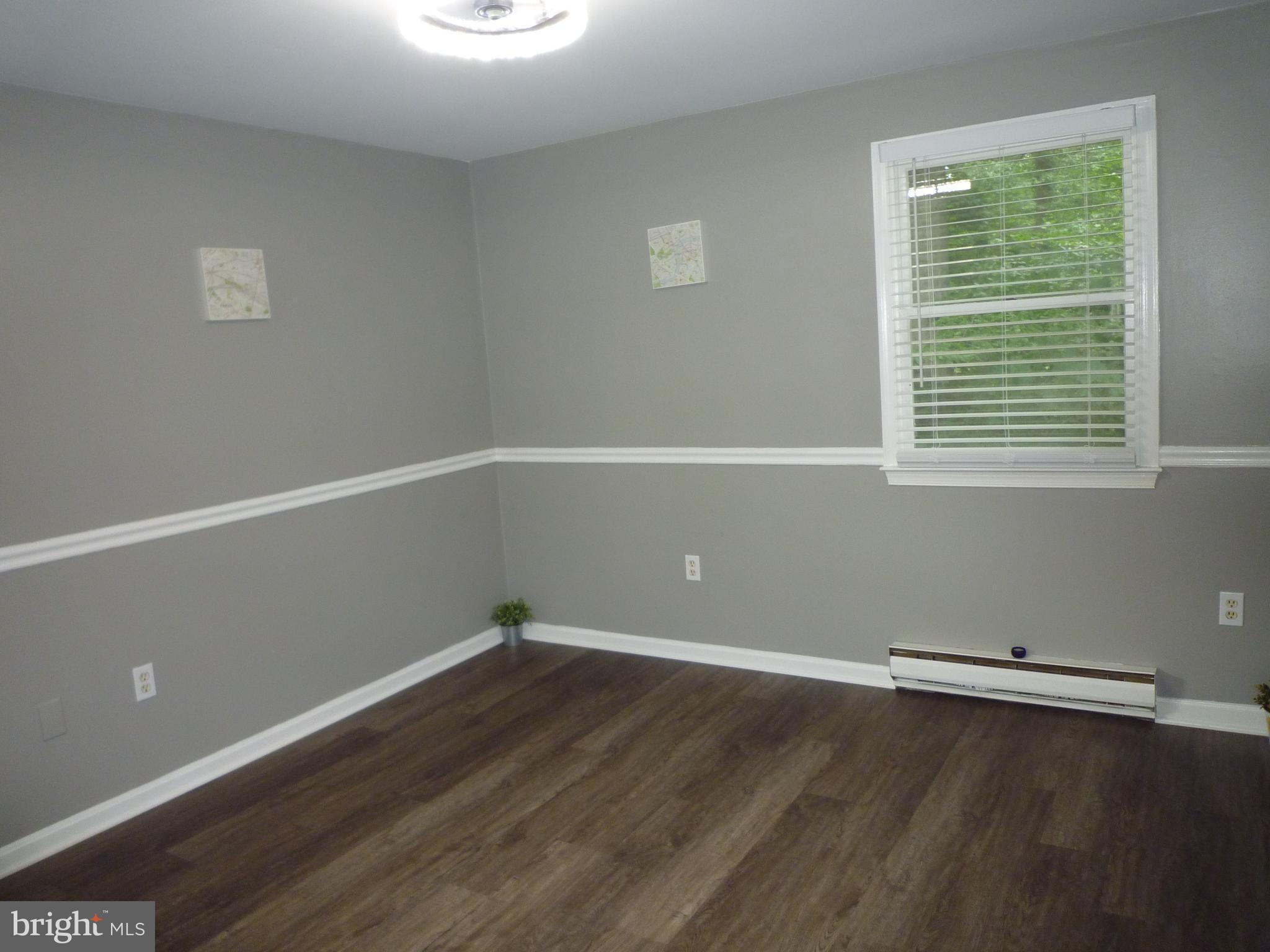 CATONSVILLE KNOLLS - Residential