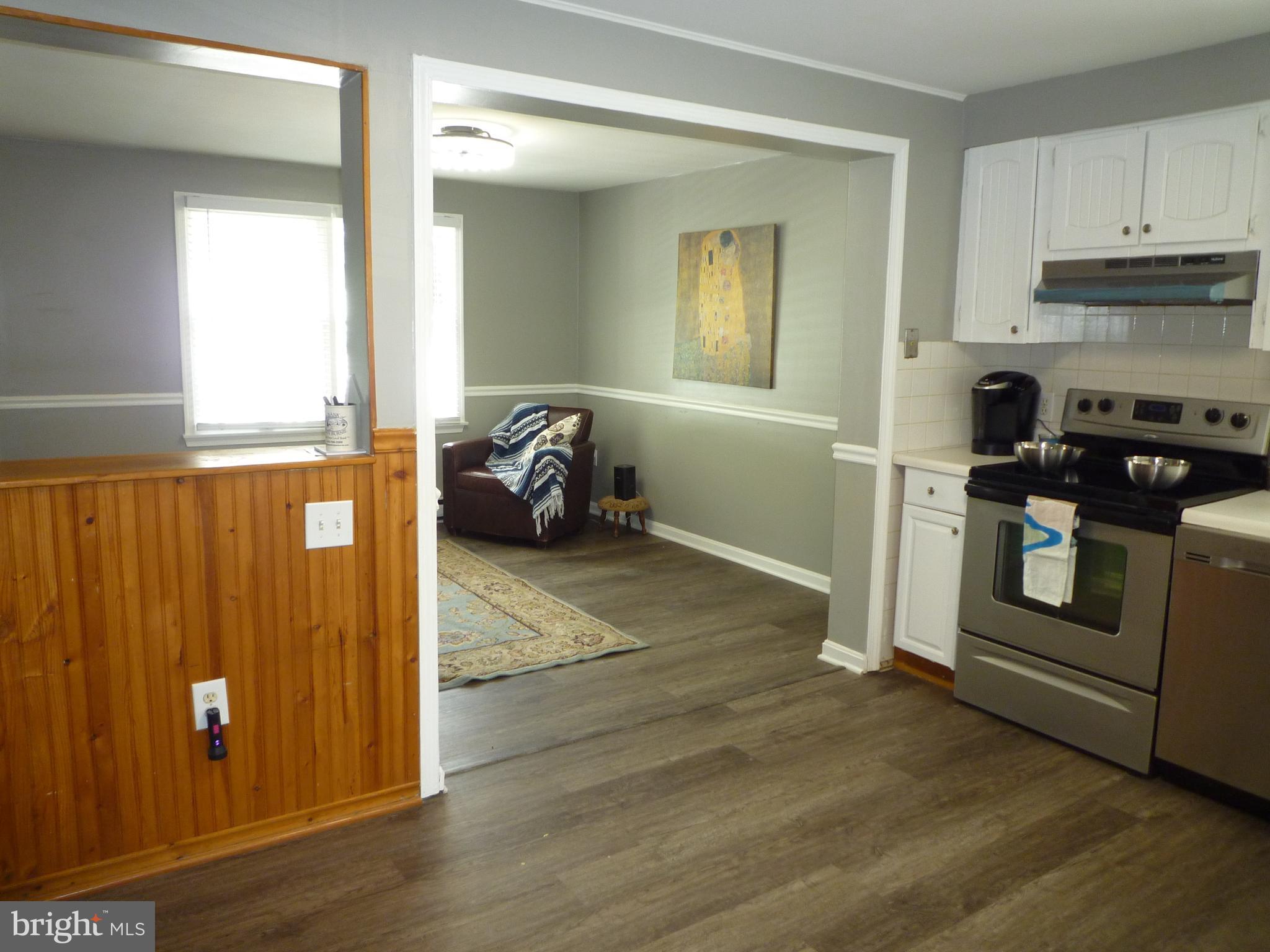 CATONSVILLE KNOLLS - Residential