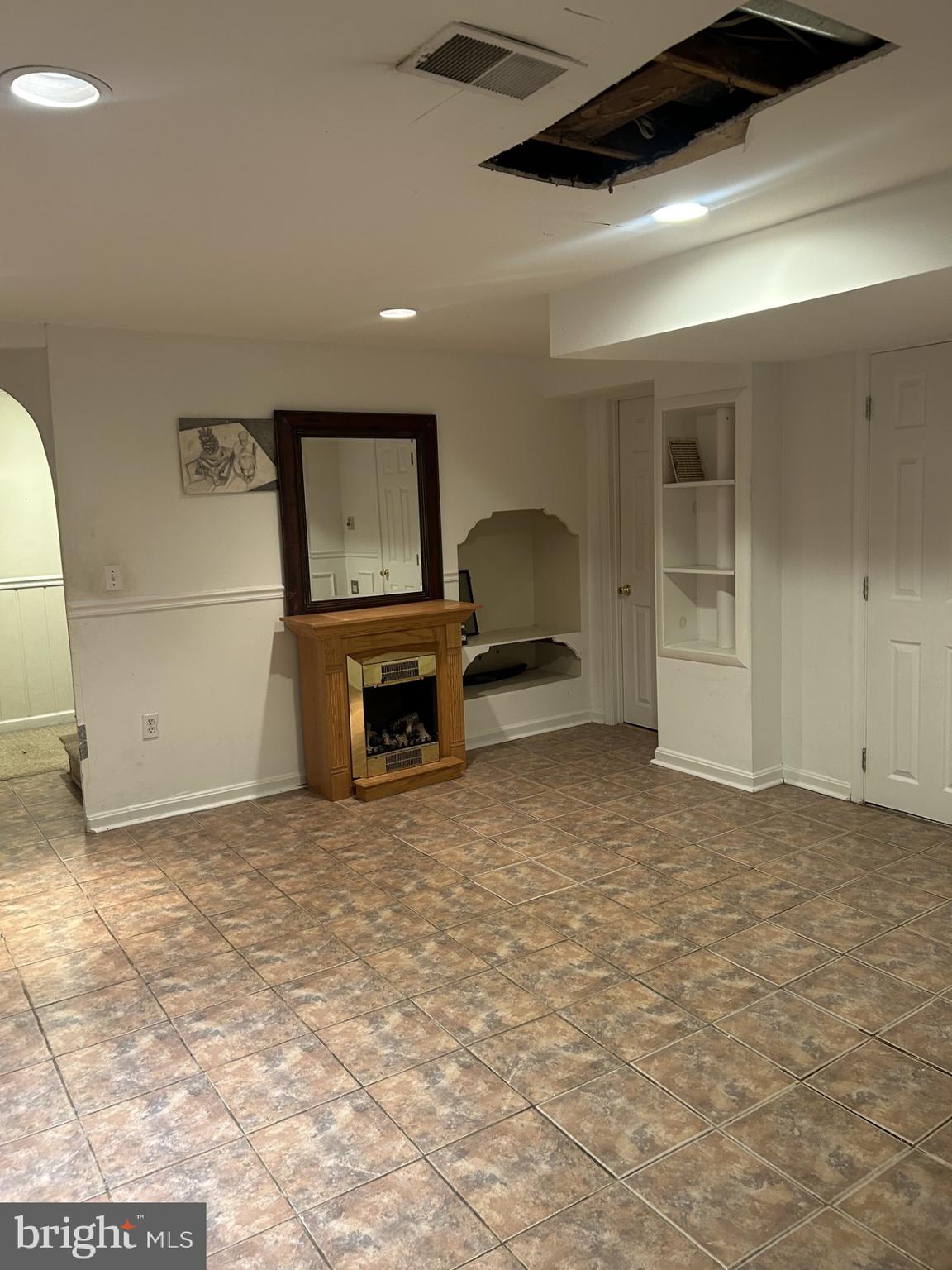 WHEATON HILLS - Residential