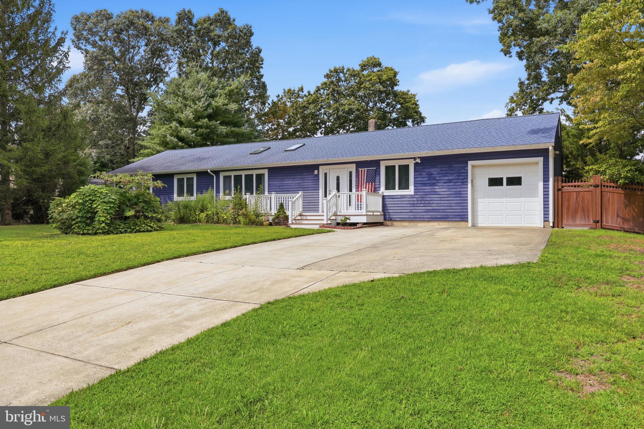 303 KNOLLWOOD DRIVE