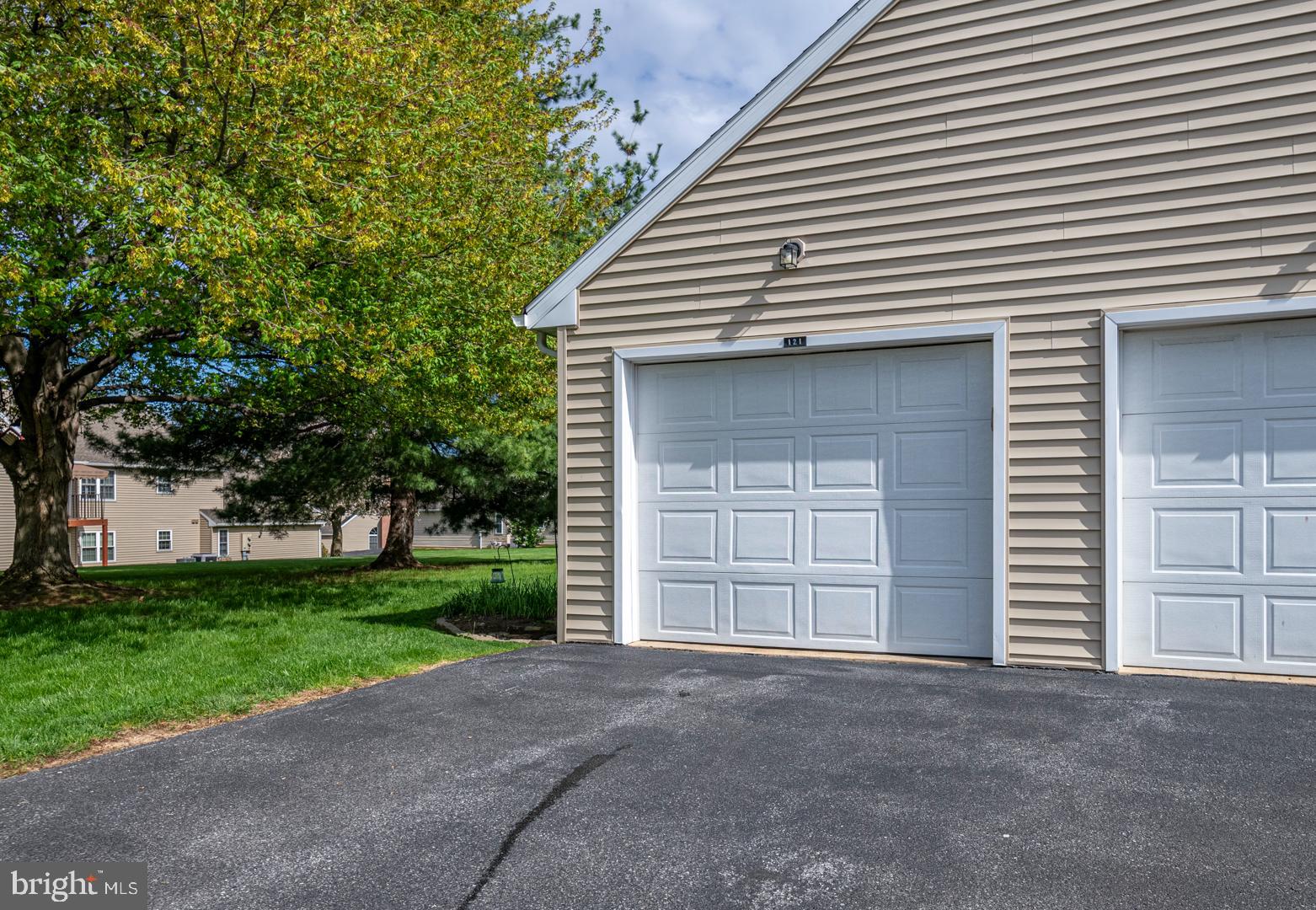 STONE HILL FARMS - Residential