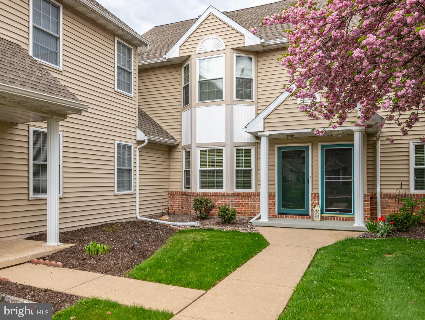 STONE HILL FARMS - Residential