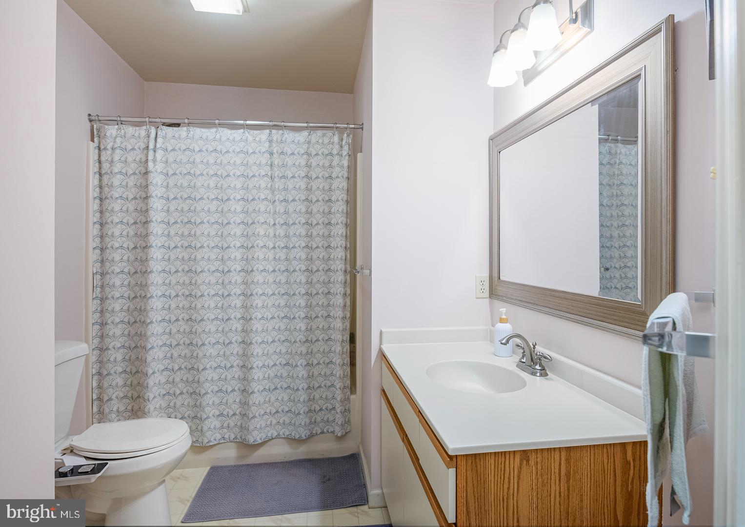 STONE HILL FARMS - Residential