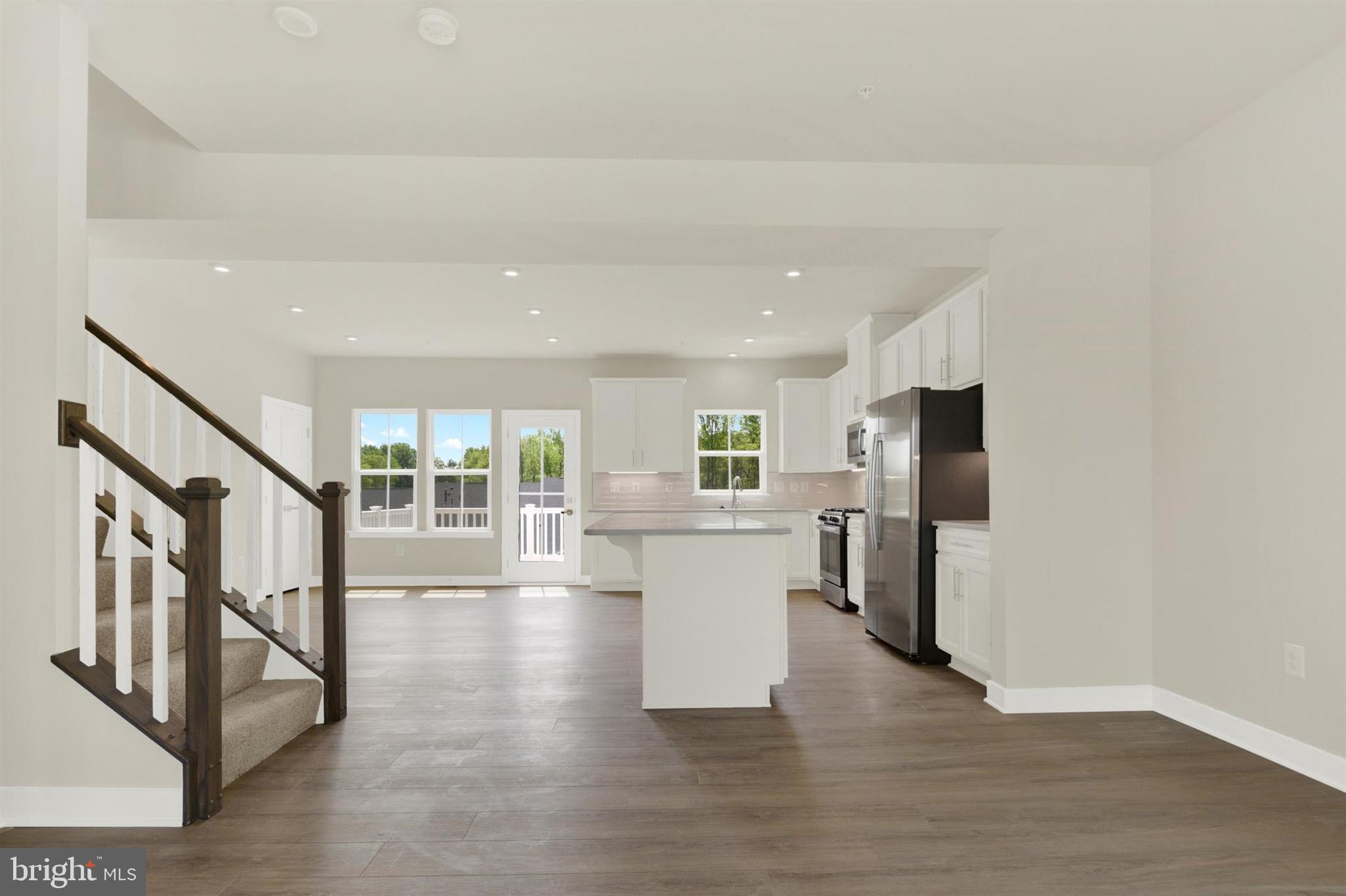 ABERDEEN OVERLOOK - Residential