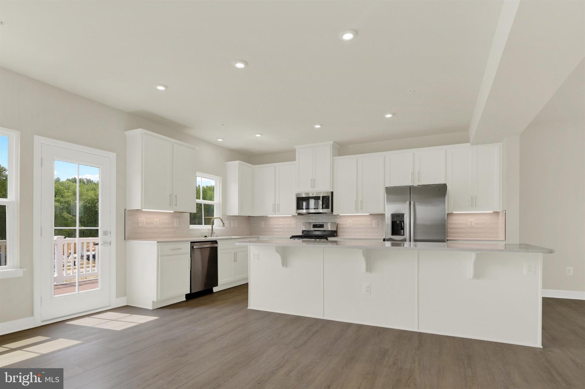 ABERDEEN OVERLOOK - Residential