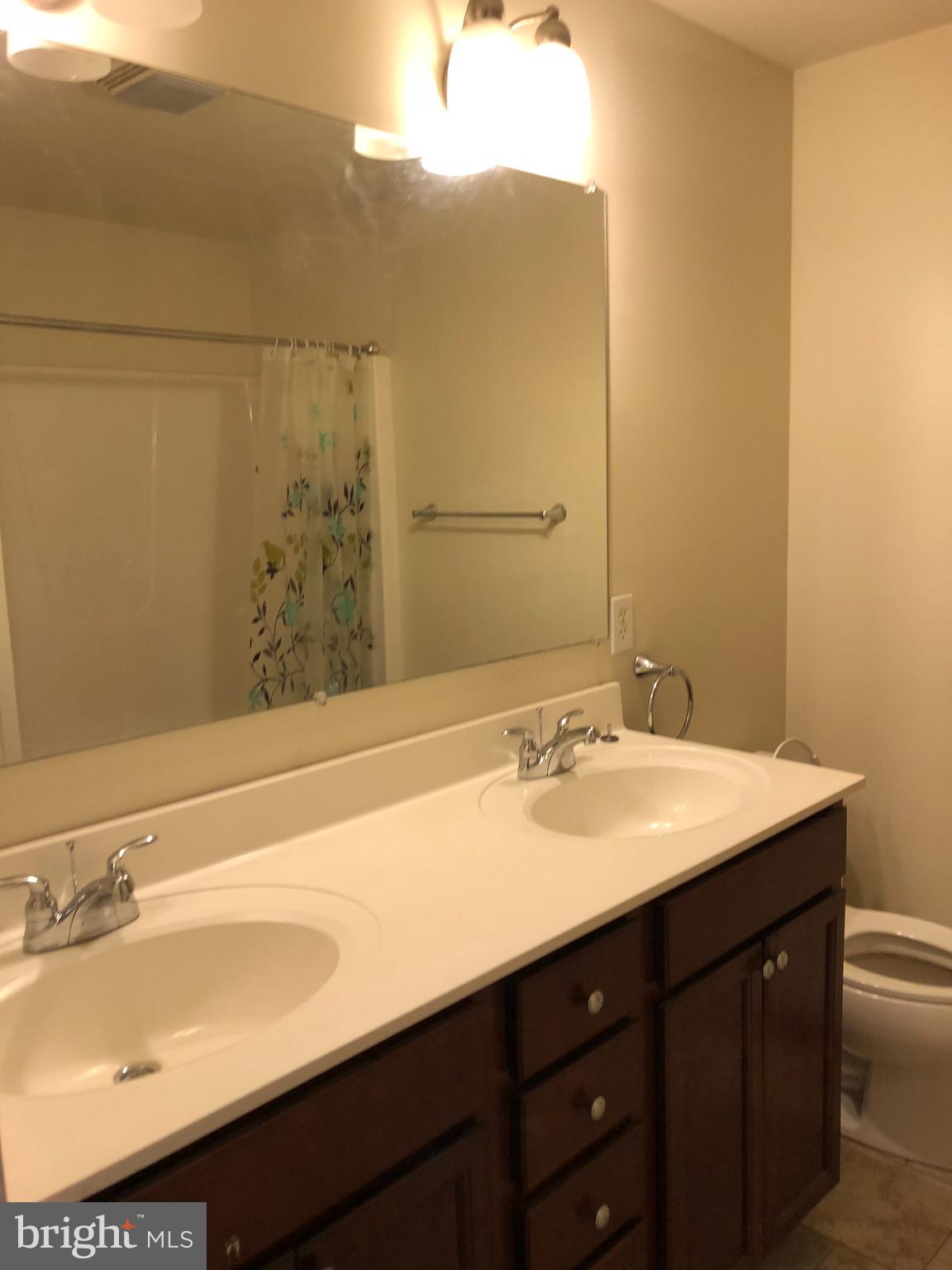 PHILADELPHIA (WEST) - Residential