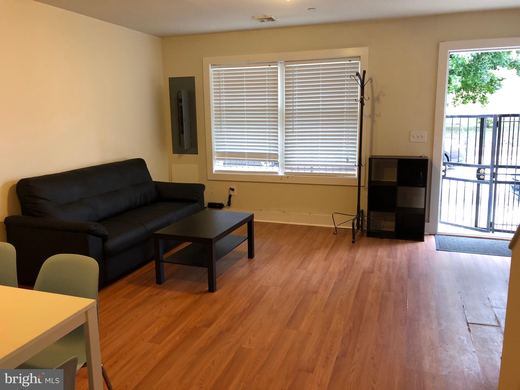 PHILADELPHIA (WEST) - Residential