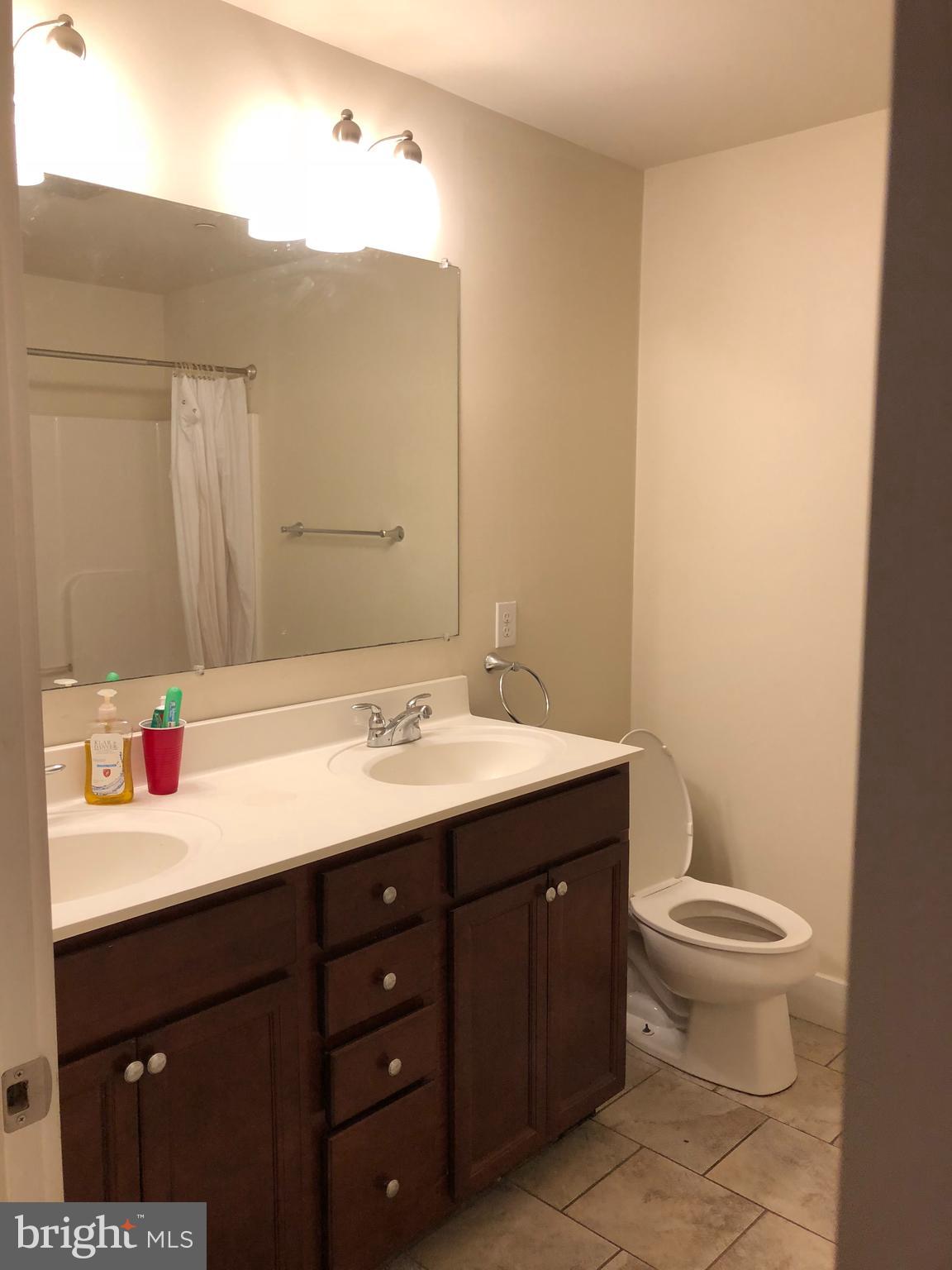 PHILADELPHIA (WEST) - Residential