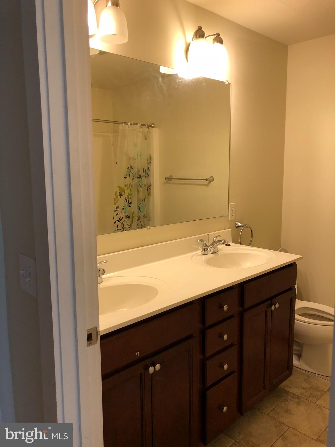 PHILADELPHIA (WEST) - Residential