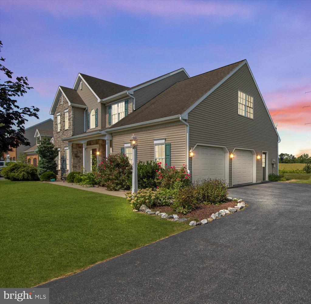 421 WAGONWHEEL ROAD