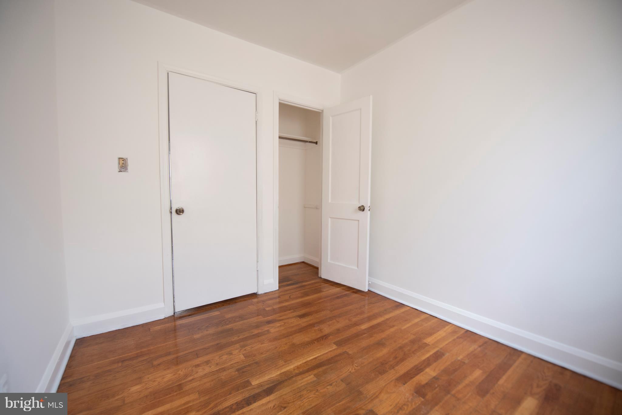 HILLENDALE PARK - Residential