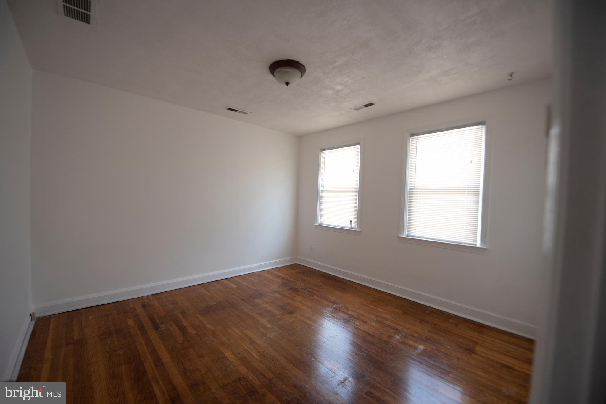 HILLENDALE PARK - Residential