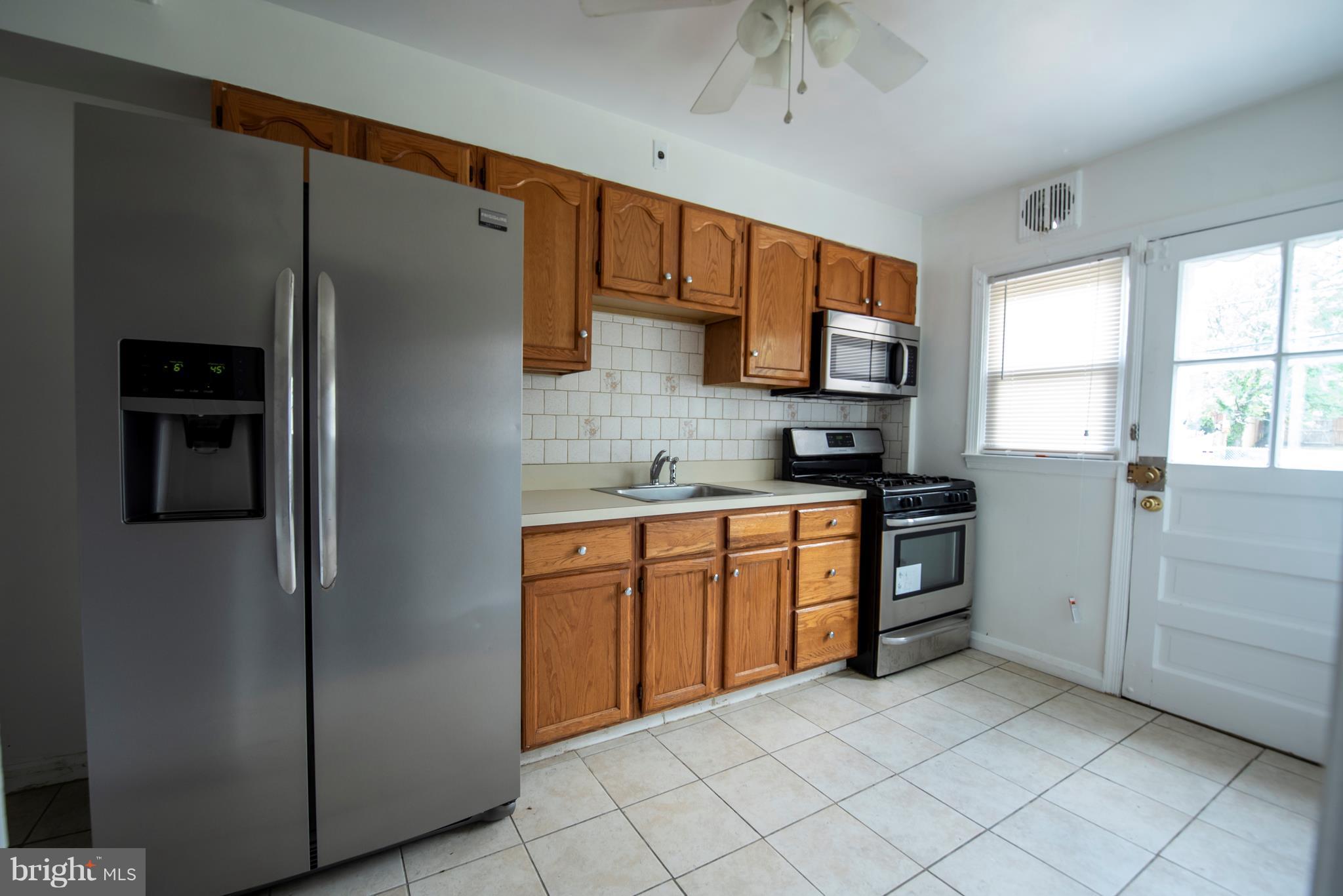 HILLENDALE PARK - Residential