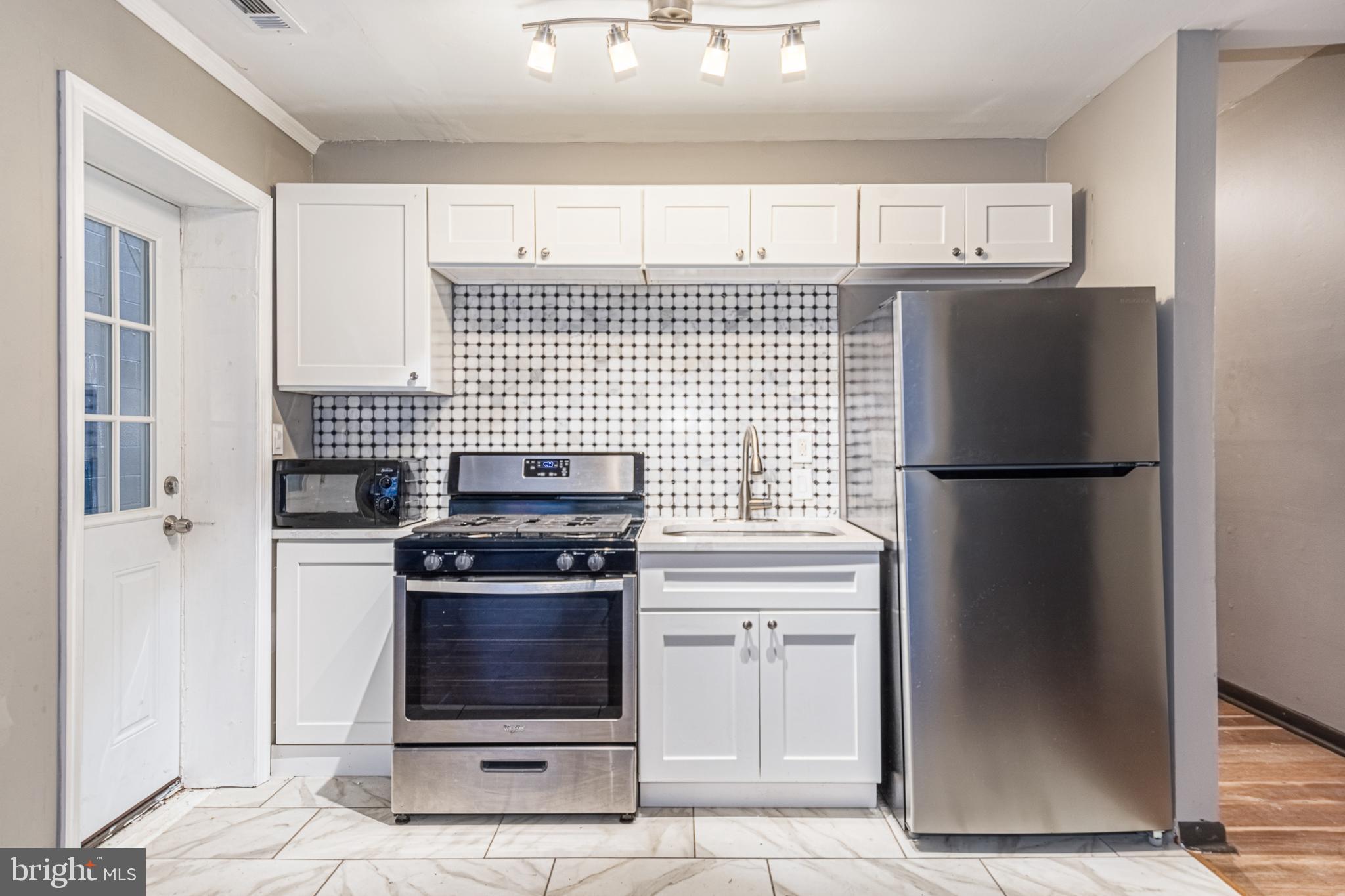 FELLS POINT HISTORIC DISTRICT - Residential Lease