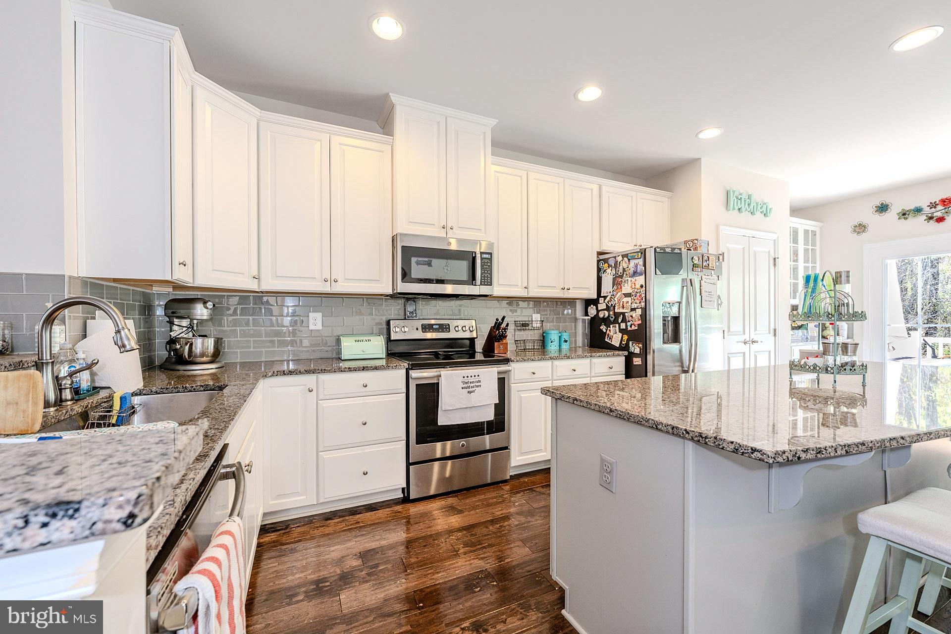 BRADLEY SQUARE - Residential