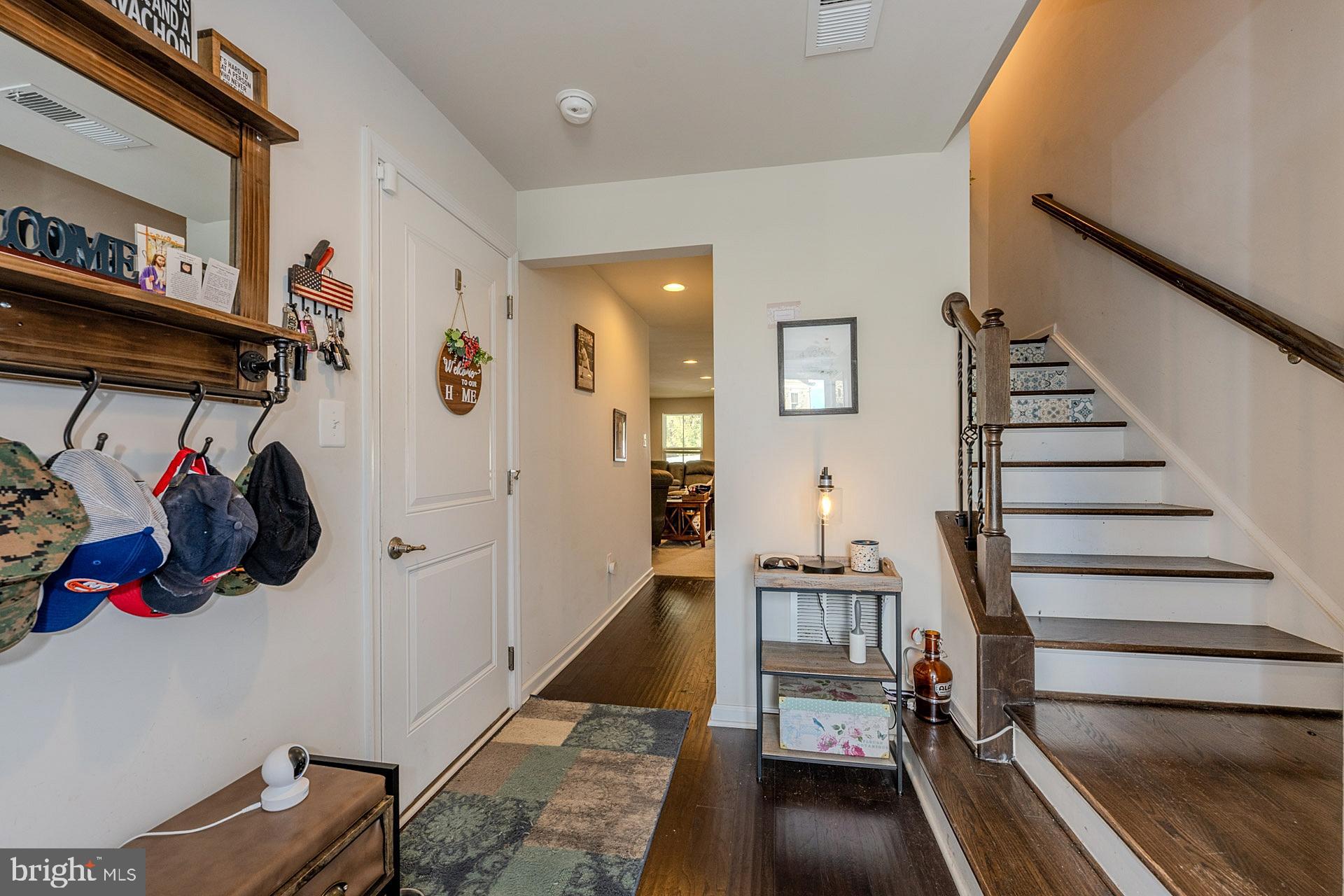 BRADLEY SQUARE - Residential