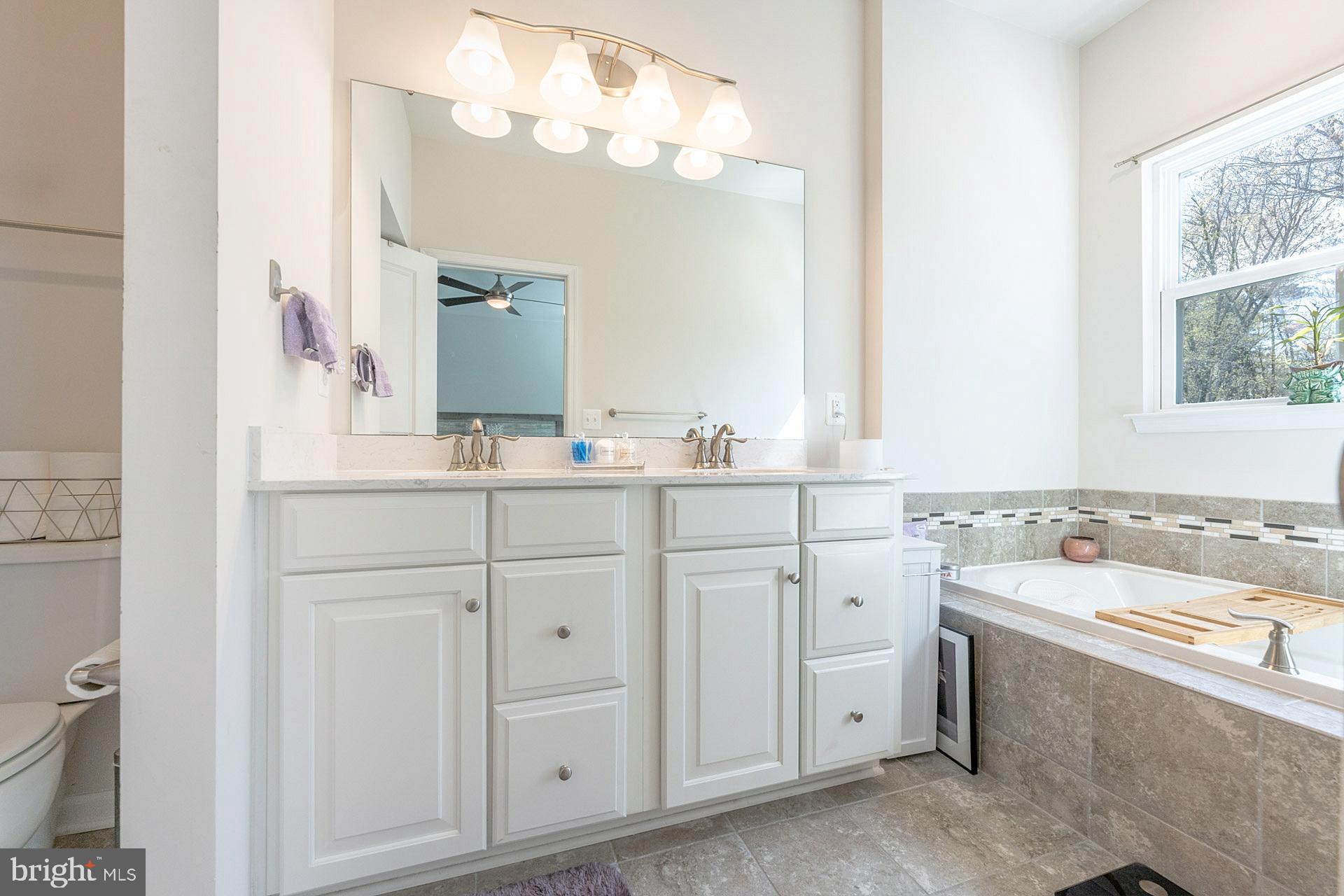 BRADLEY SQUARE - Residential