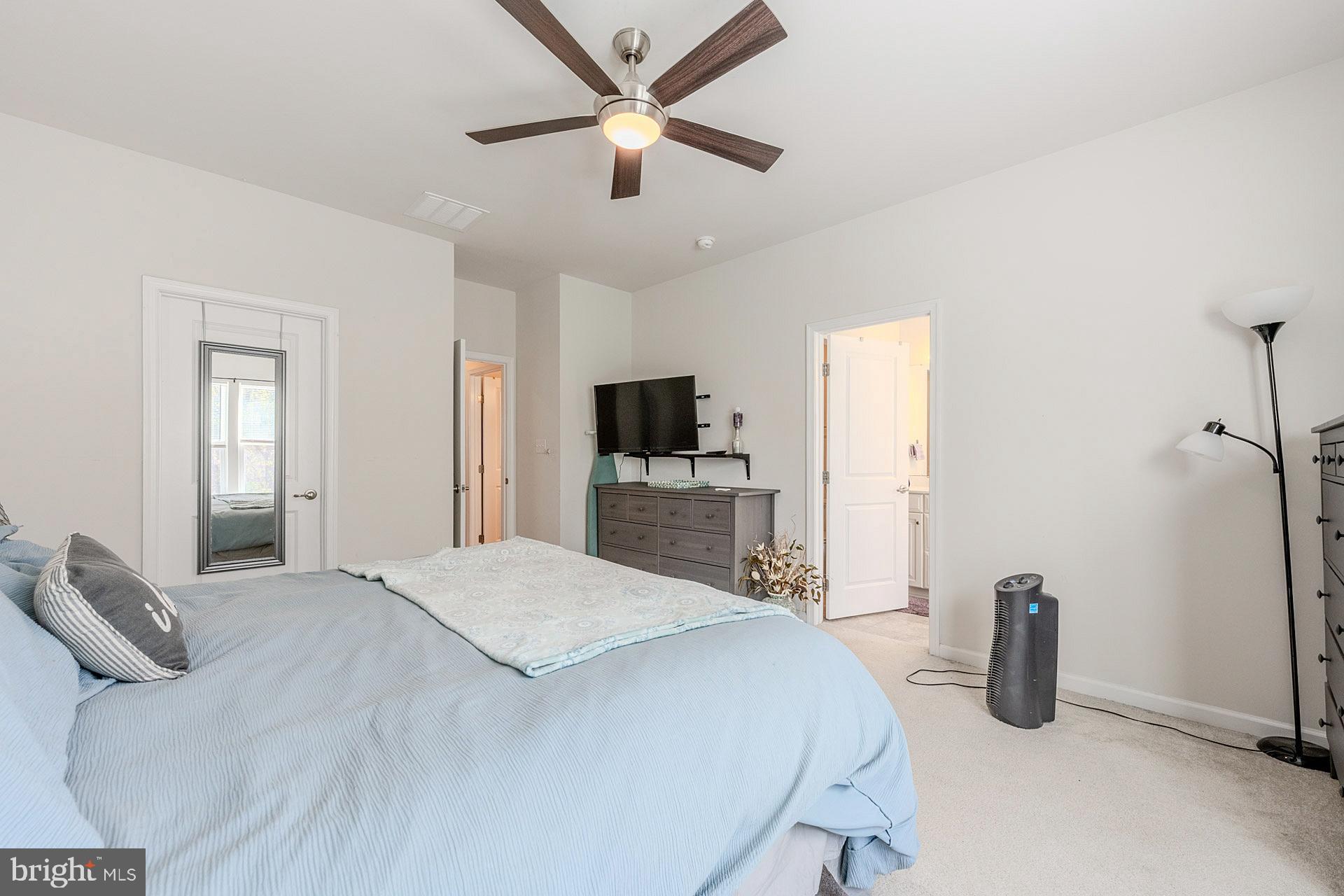 BRADLEY SQUARE - Residential