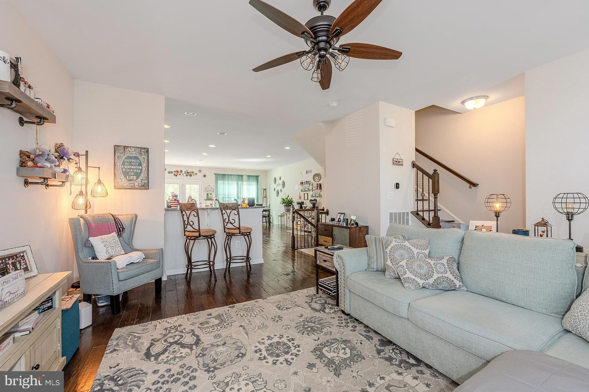 BRADLEY SQUARE - Residential