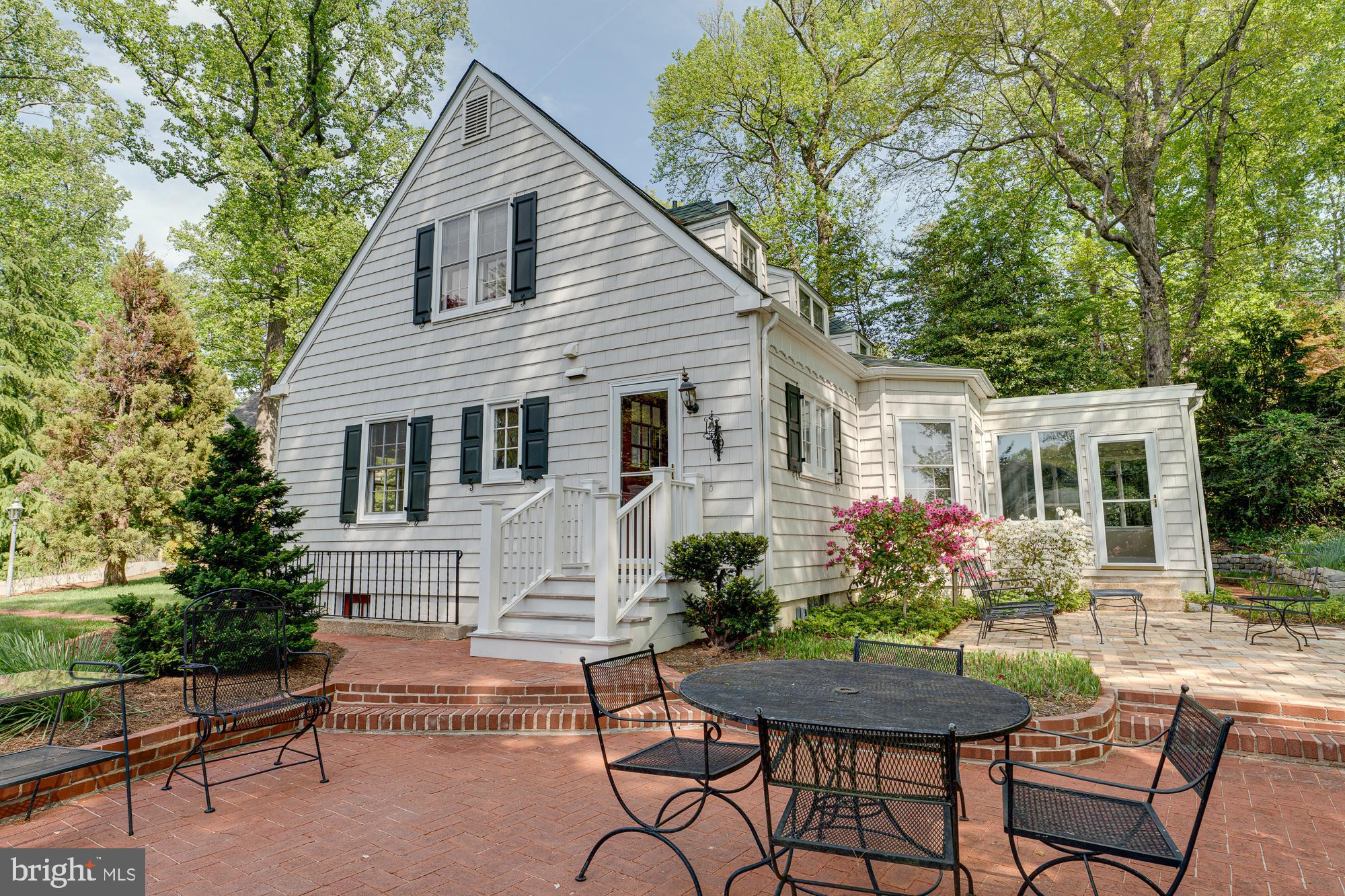 ROUND BAY - Residential Lease