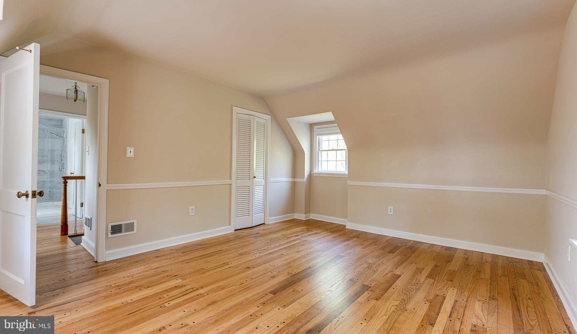 ROUND BAY - Residential Lease