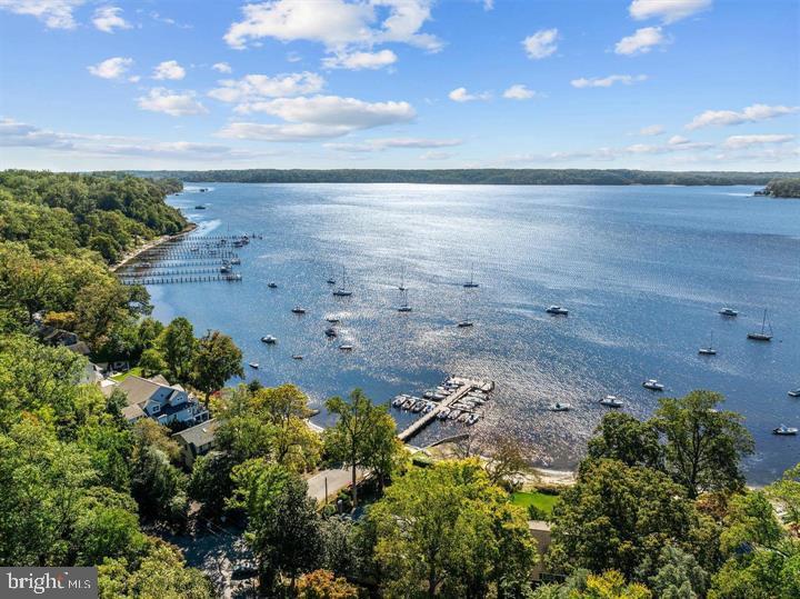 ROUND BAY - Residential Lease