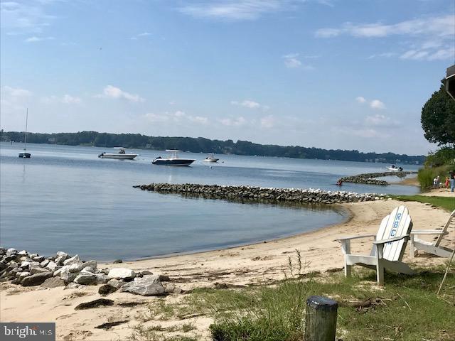 ROUND BAY - Residential Lease