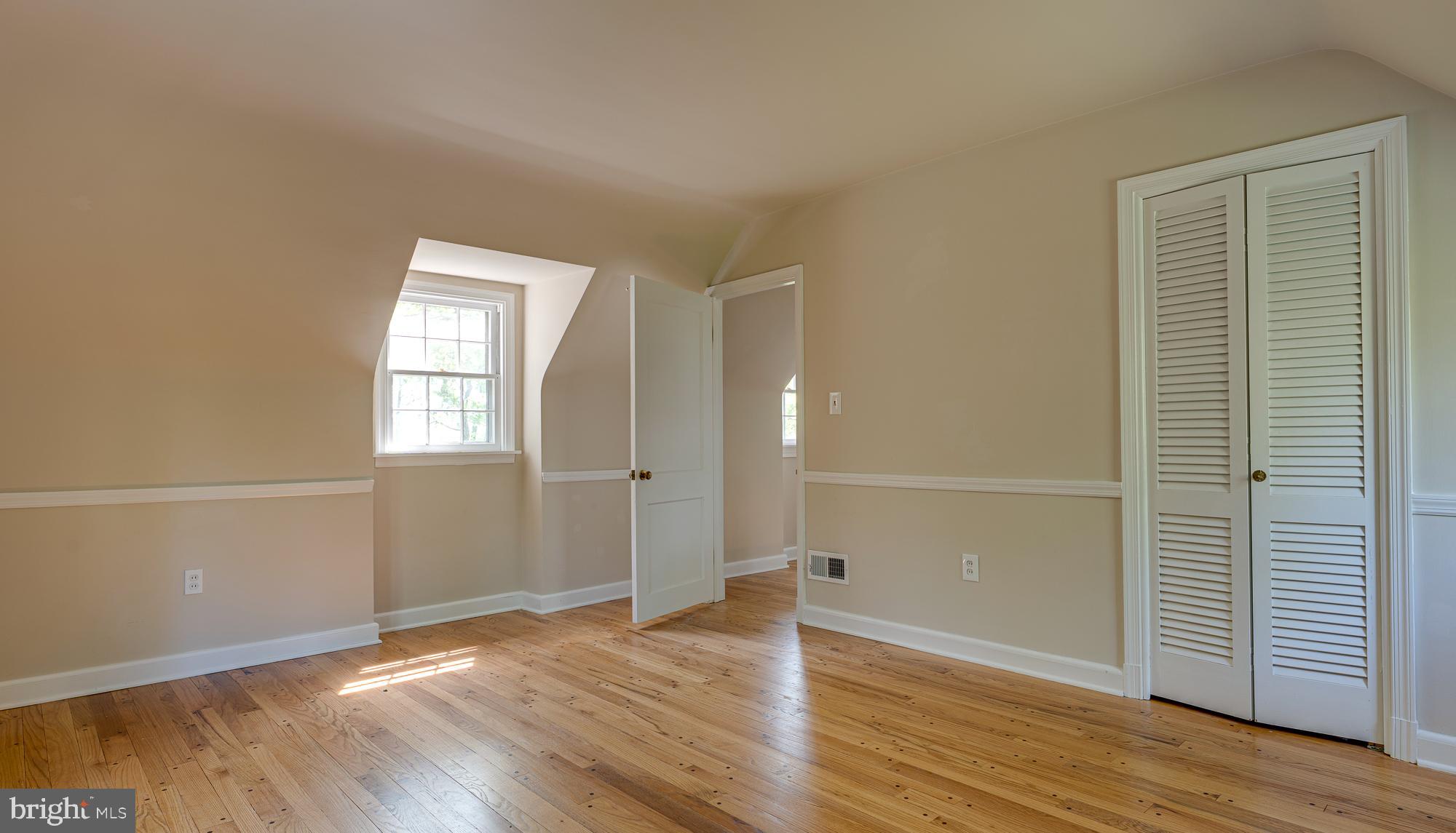 ROUND BAY - Residential Lease