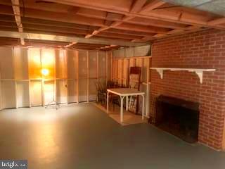 ROUND BAY - Residential Lease