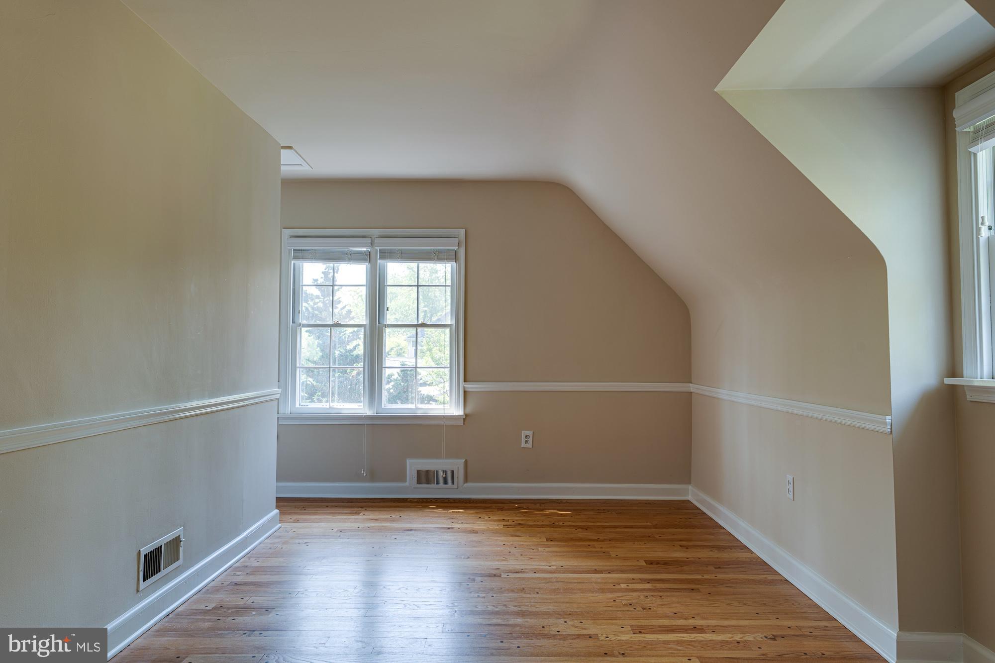 ROUND BAY - Residential Lease