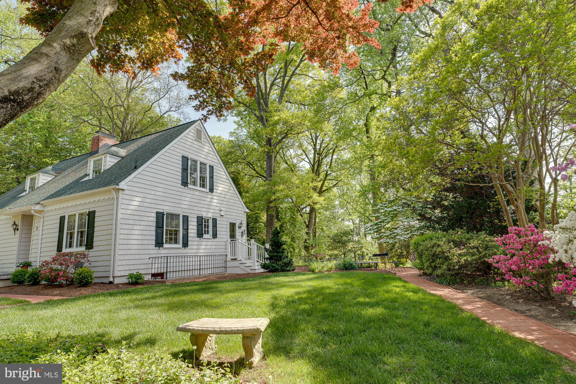 ROUND BAY - Residential Lease