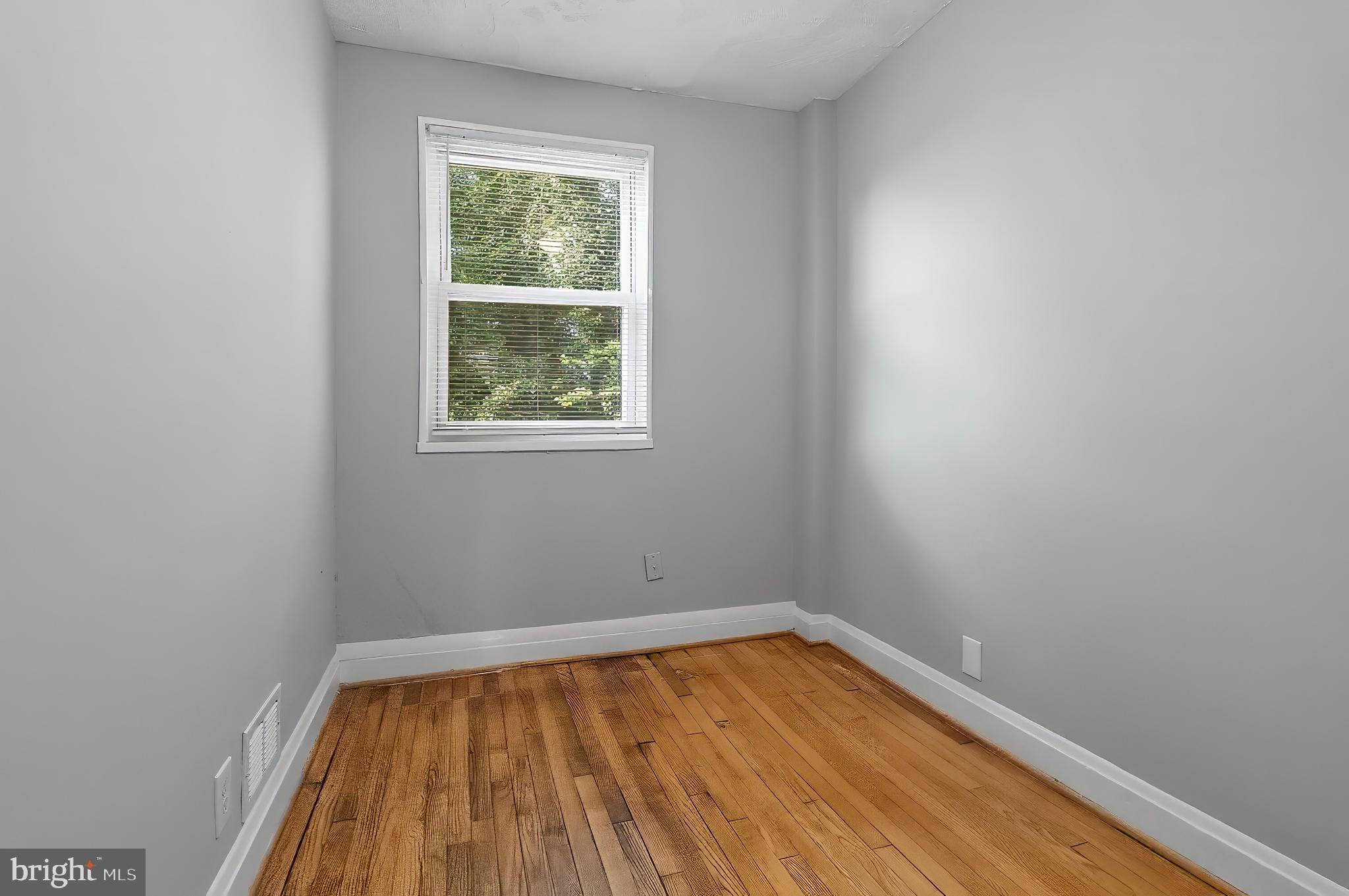 EDMONDSON VIILLAGE - Residential Lease