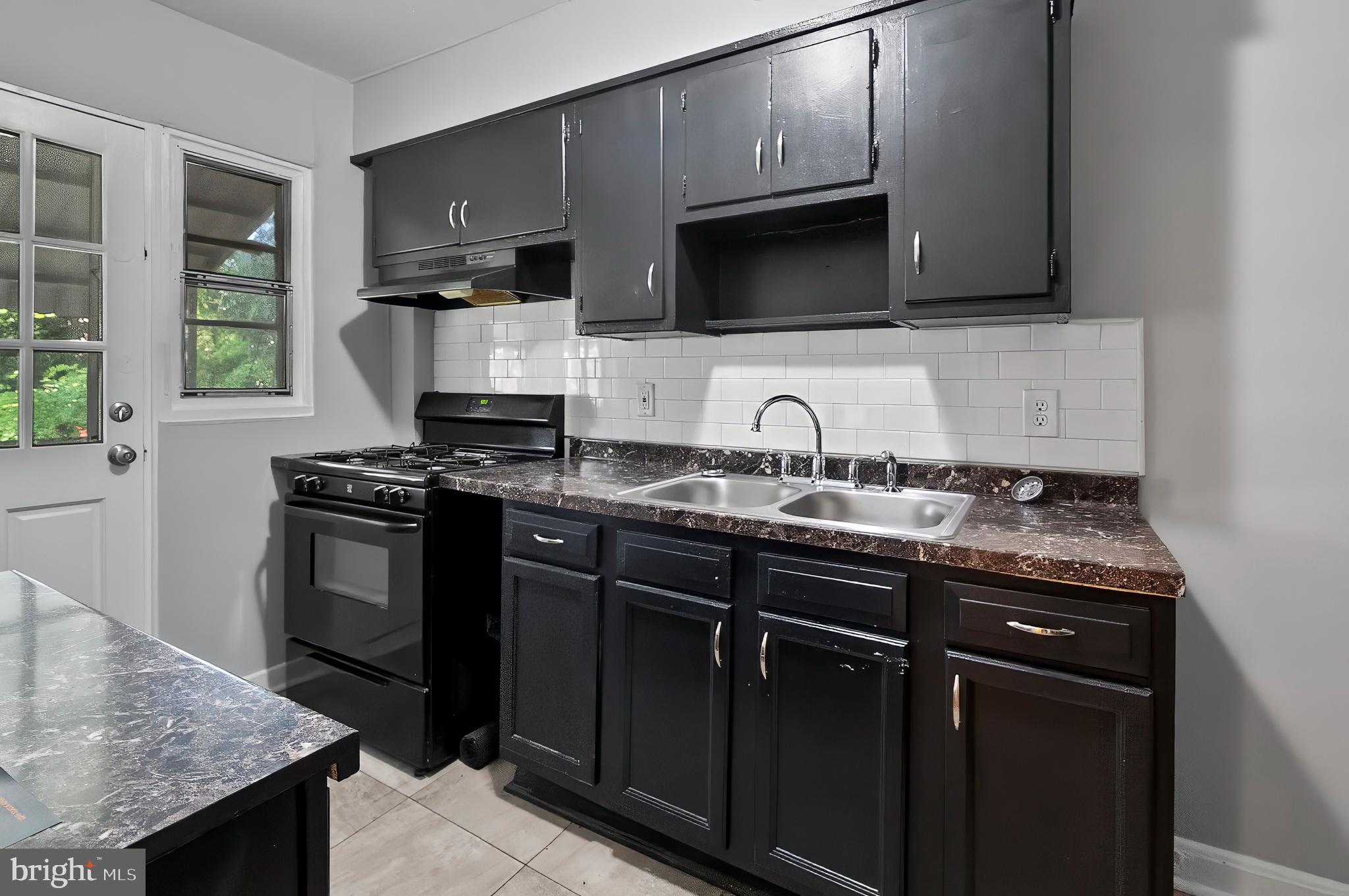 EDMONDSON VIILLAGE - Residential Lease