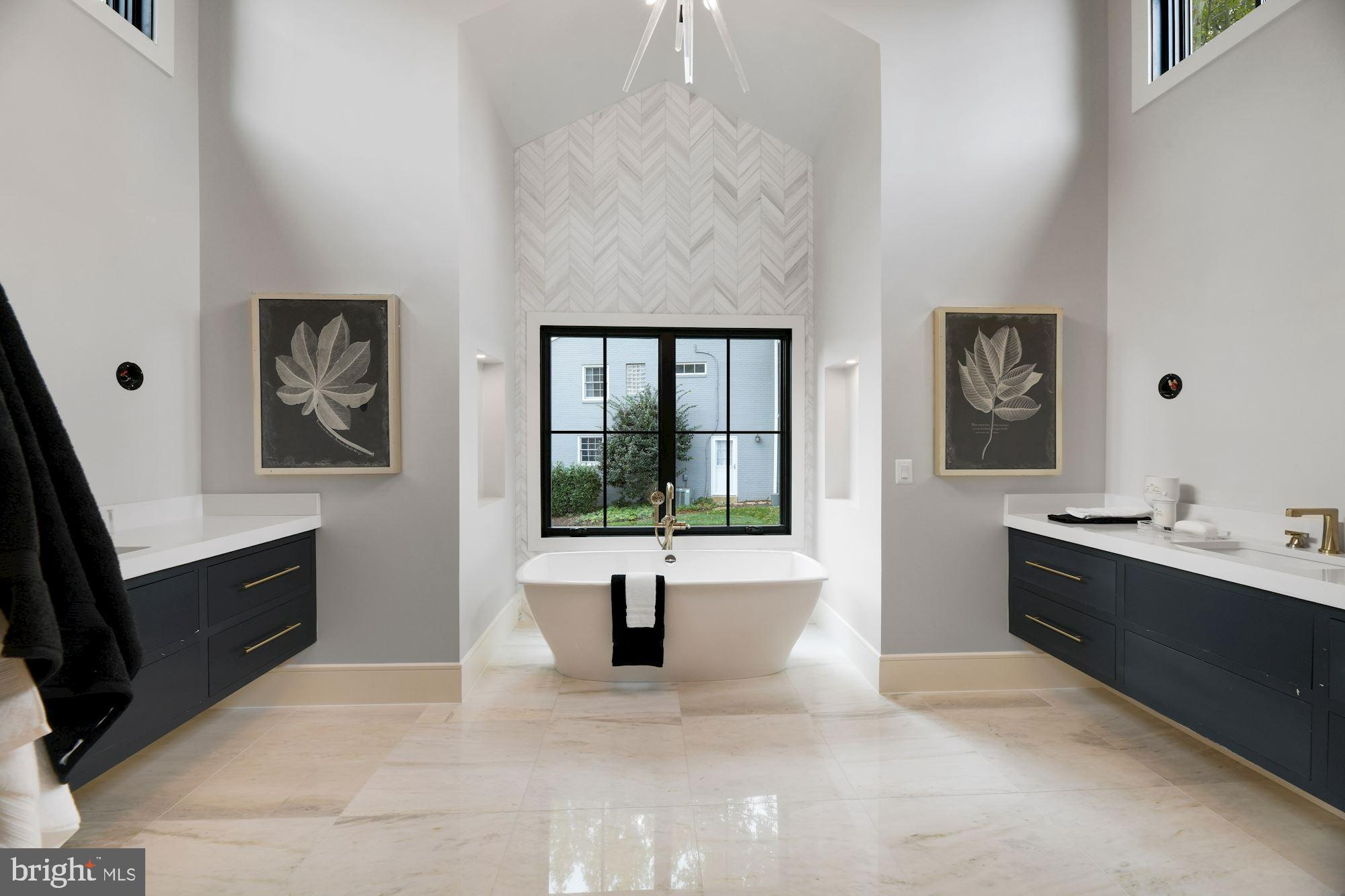 CHESTERBROOK WOODS - Residential